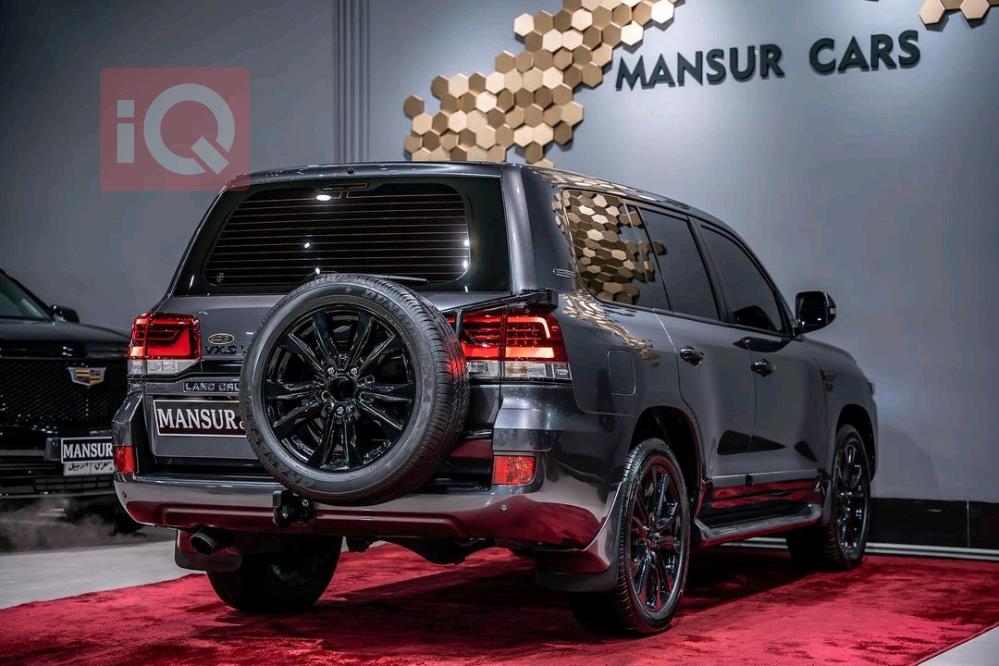 تويوتا لاندكروزر